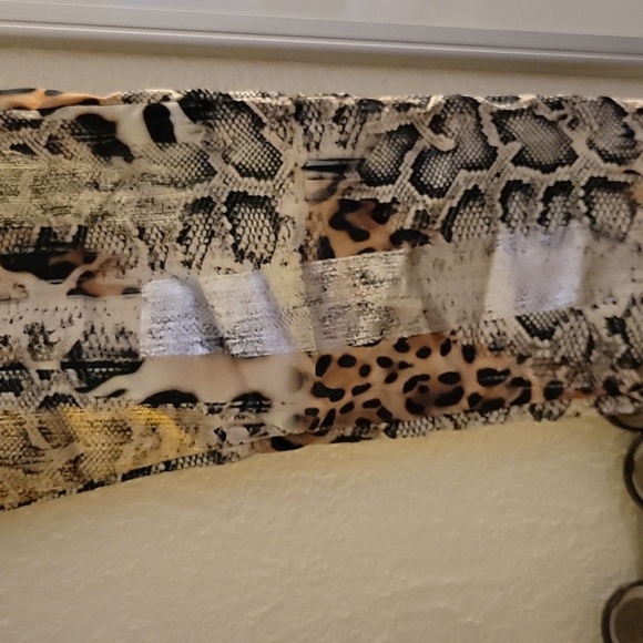 Glam Rock animal print pants - Picture 3 of 3